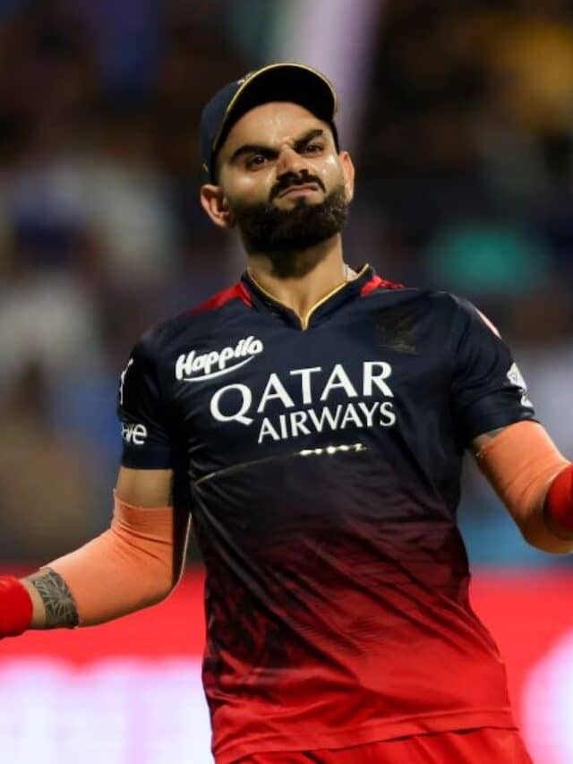 Virat Kohli : बाहर होने के बाद विराट कोहली ने बेल्स उखाड़ीं